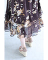 フレア裾の花柄シアーミディアムワンピース（紐ベルト付き）