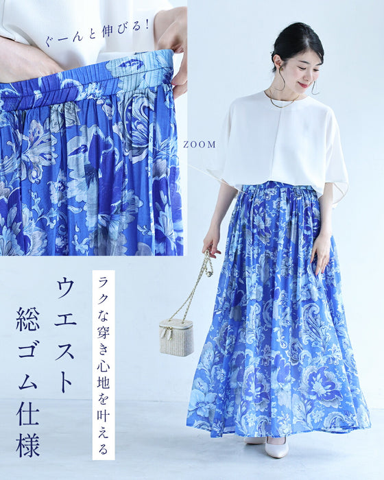 柔らかく揺らめく青の花画ロングスカート