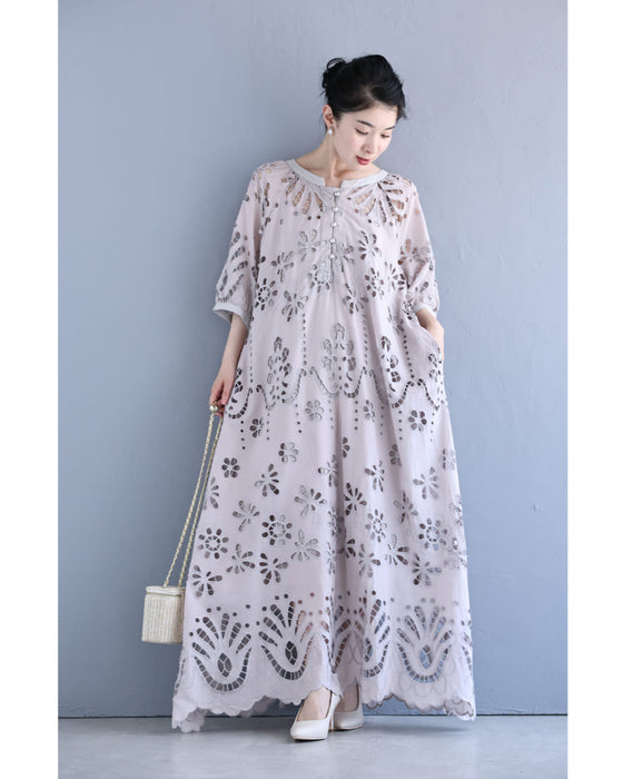 縁取り花刺繍のカッティングレースロングワンピース（インナー付き）