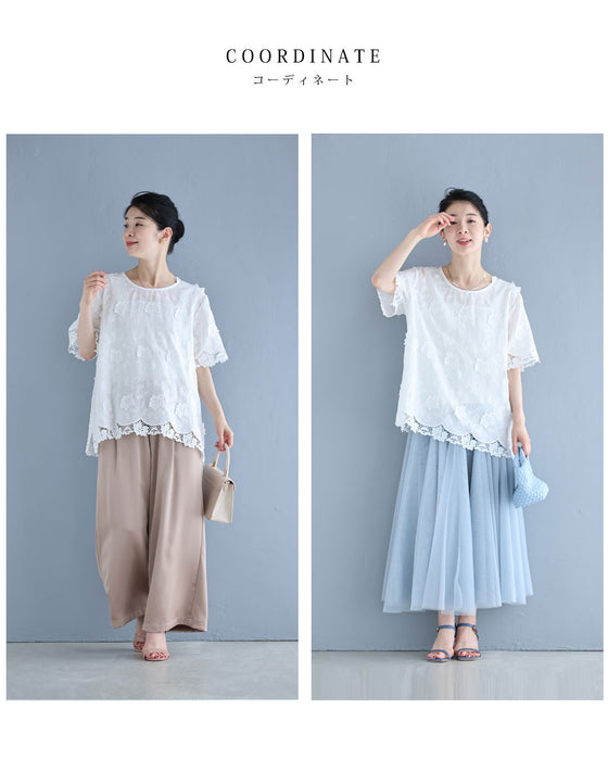 浮かぶ蔦花刺繍のゆったりブラウストップス