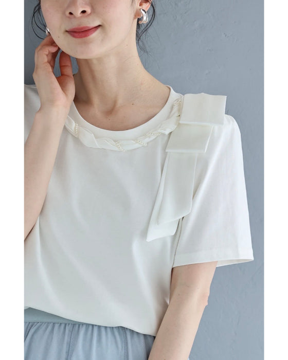 ツイストパールネックの肩リボンTシャツトップス