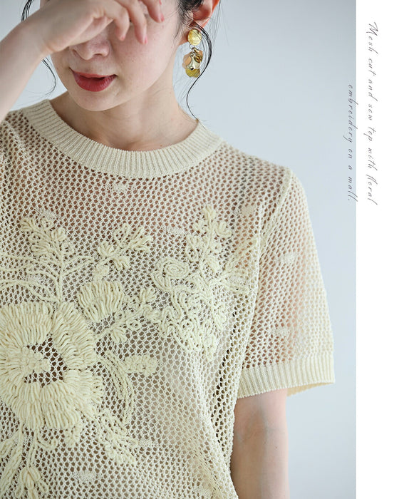 モールの花刺繍浮かぶメッシュカットソートップス