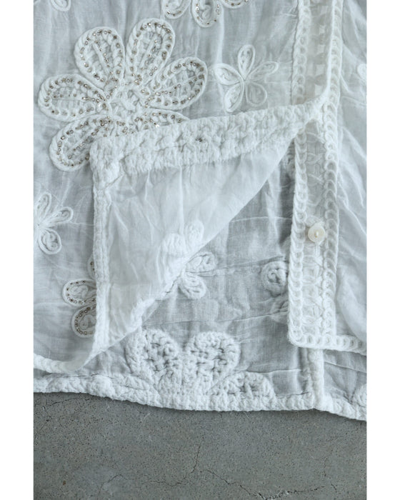 キラキラビーズの花刺繍シャツトップス