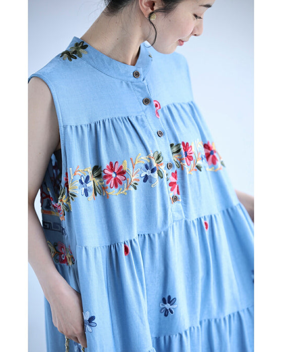 鮮やかな花刺繍流れる艶めきロングワンピース（紐ベルト付き）