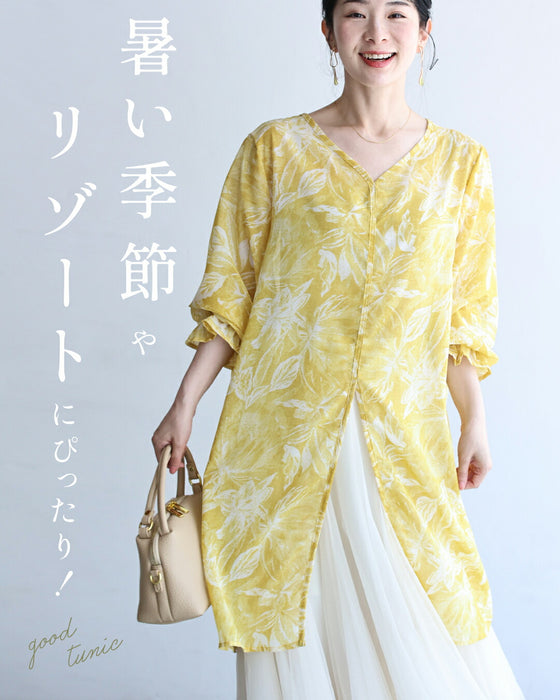 フロントスリットのボタニカル柄シフォンチュニック