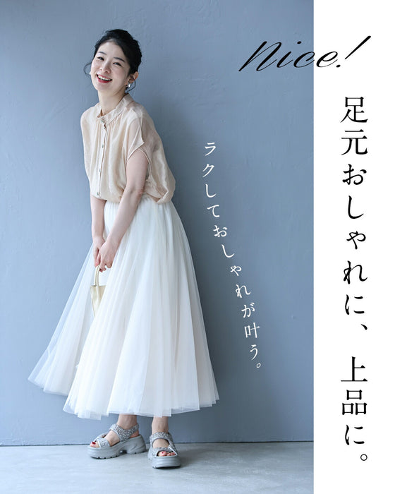 「宝石」煌めくビジューの厚底サンダル