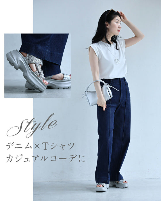 「宝石」煌めくビジューの厚底サンダル