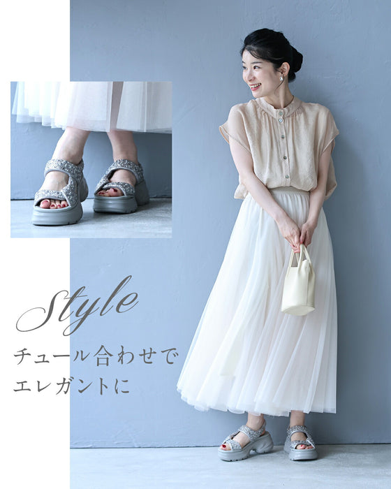 「宝石」煌めくビジューの厚底サンダル
