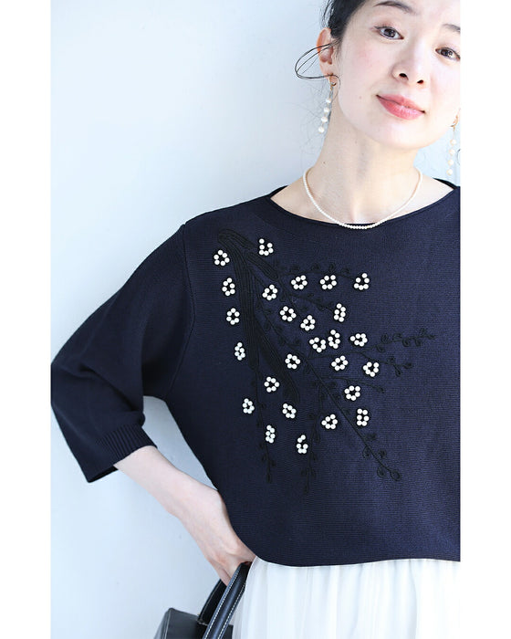 パールの花咲く刺繍ニット