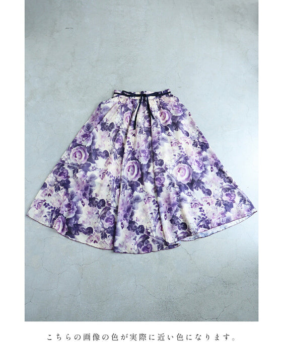 風に揺れる紫のバラ画ロングスカート