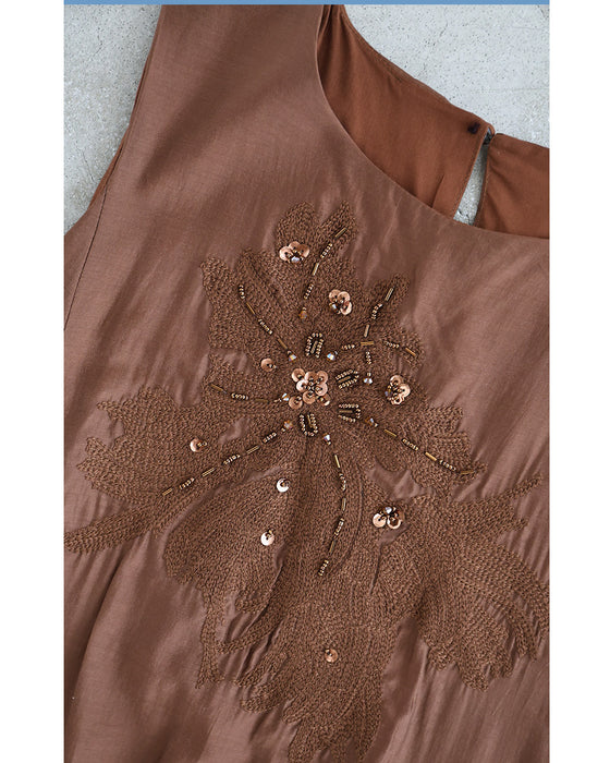 太陽に艶めく花刺繍リゾートロングワンピース（ベルト付き）