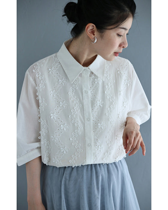 波うつ花と蝶々の刺繍ラインシャツトップス
