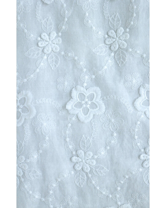 風に舞う花の刺繍ブラウストップス