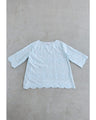 澄み渡るアイスブルーの立体花ブラウストップス