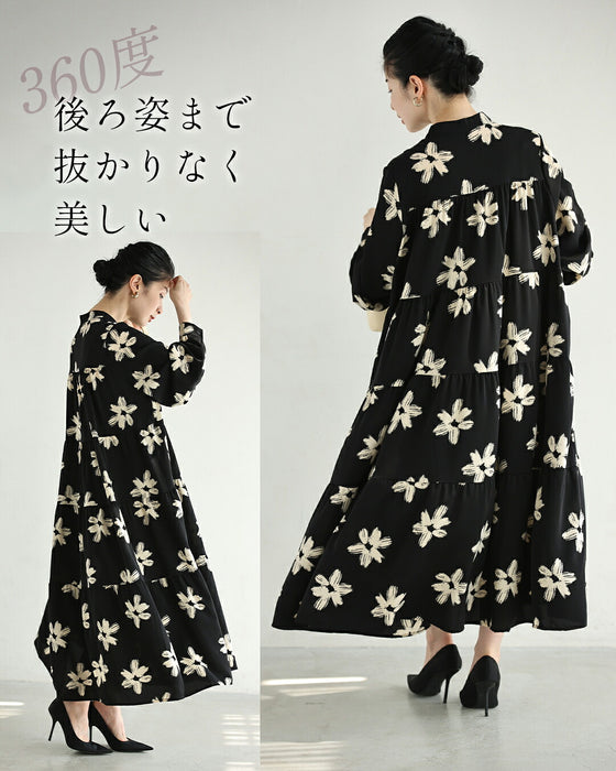 ペイントアートの花咲くロングワンピース（紐ベルト付き）