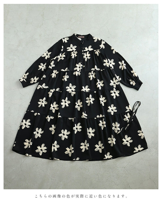 ペイントアートの花咲くロングワンピース（紐ベルト付き）