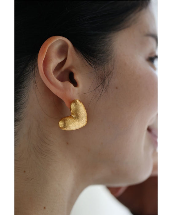 【返品・交換不可】ぷっくりハートピアス
