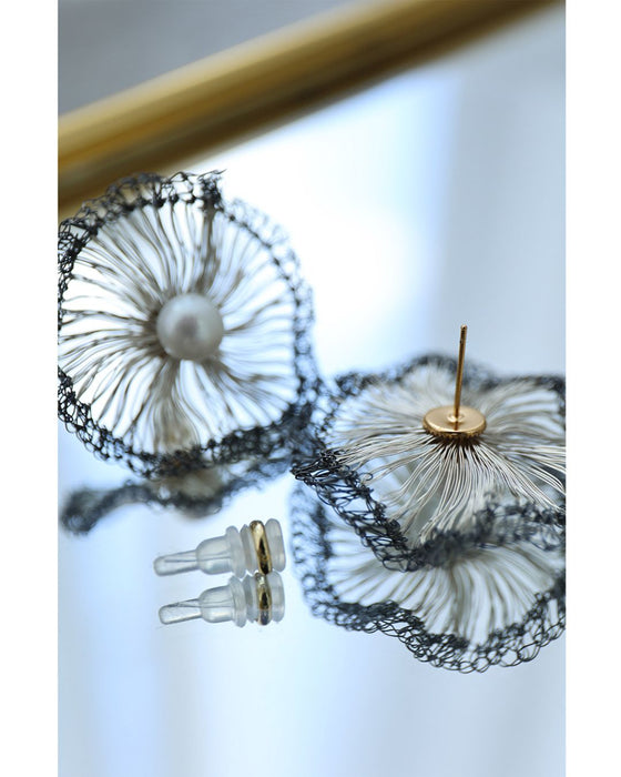 【返品・交換不可】ワイヤーアートのポピーピアス
