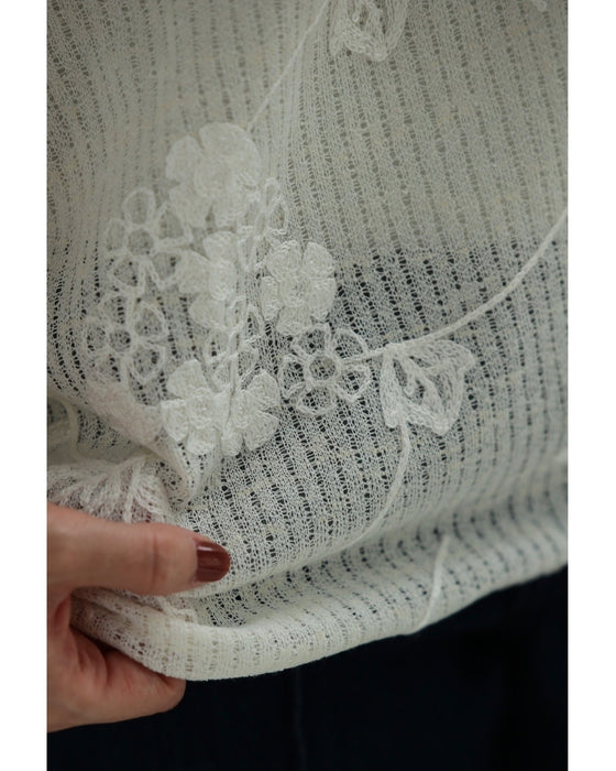 花刺繍描く透かし編みカットソートップス