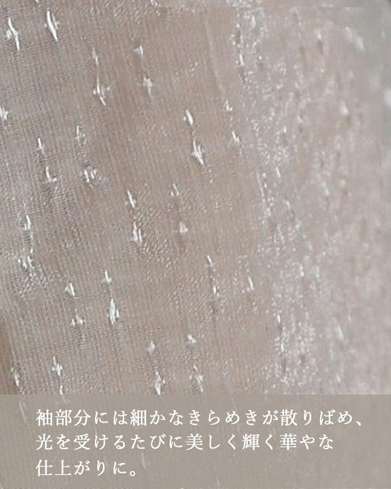 モール刺繍で描く白花ブラウストップス