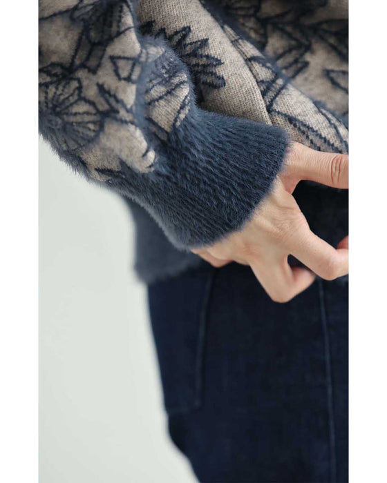 ふわふわシャギーの花画ニットトップス