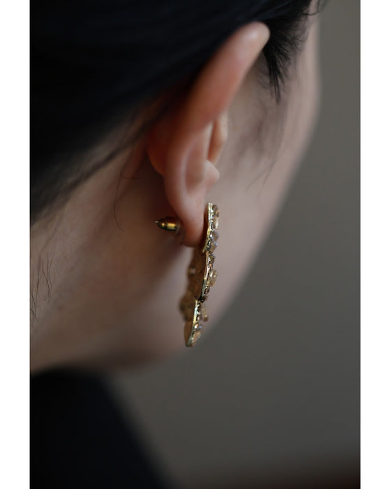 【返品・交換不可】琥珀色の花ピアス