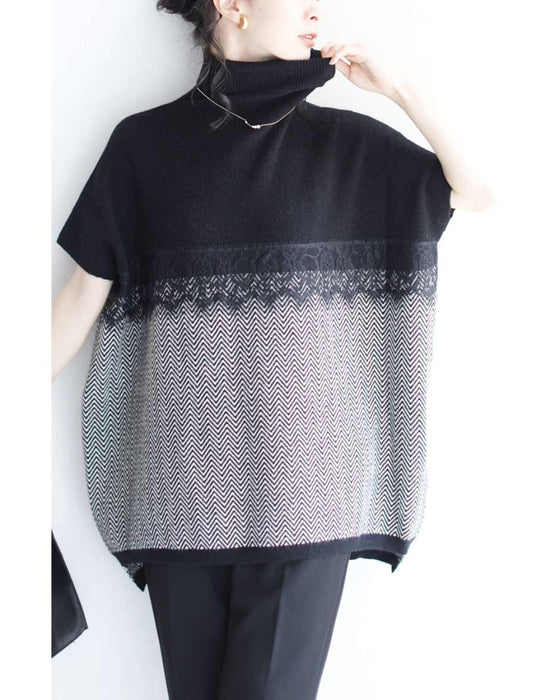 Two-tone square silhouette knit top with lace