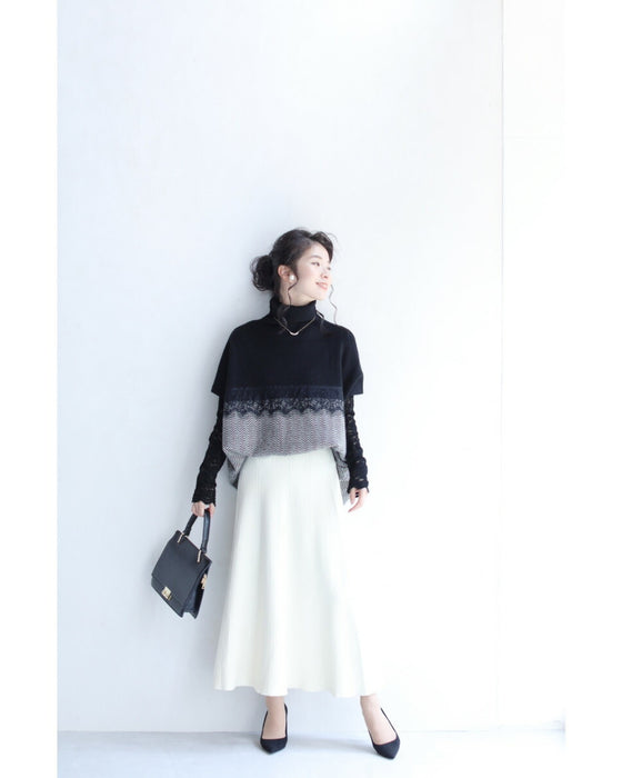 Two-tone square silhouette knit top with lace