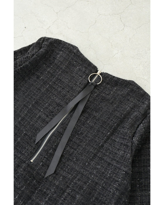 フォーマルにも活躍する。煌めくツイードミディアムワンピース