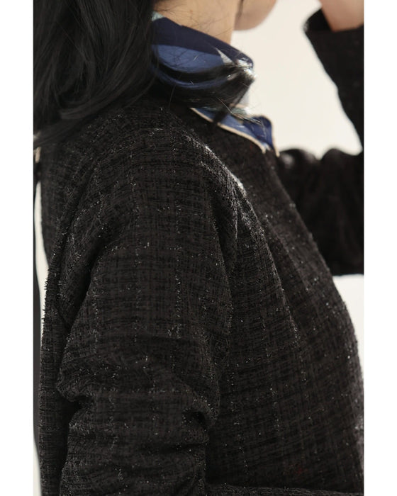 フォーマルにも活躍する。煌めくツイードミディアムワンピース