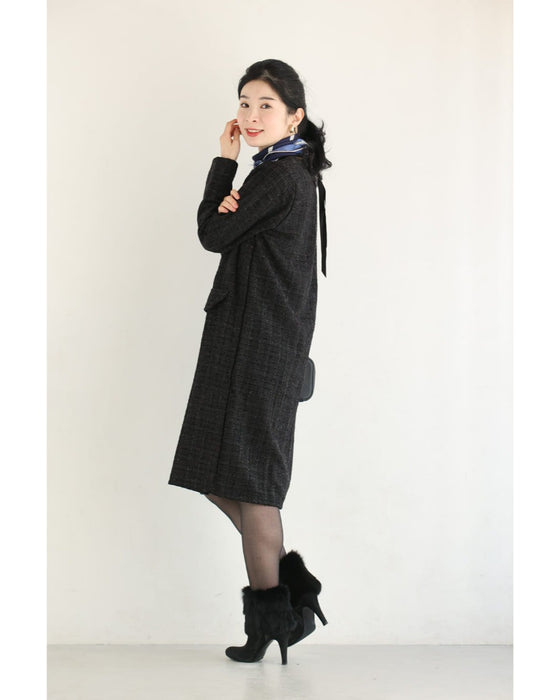 フォーマルにも活躍する。煌めくツイードミディアムワンピース