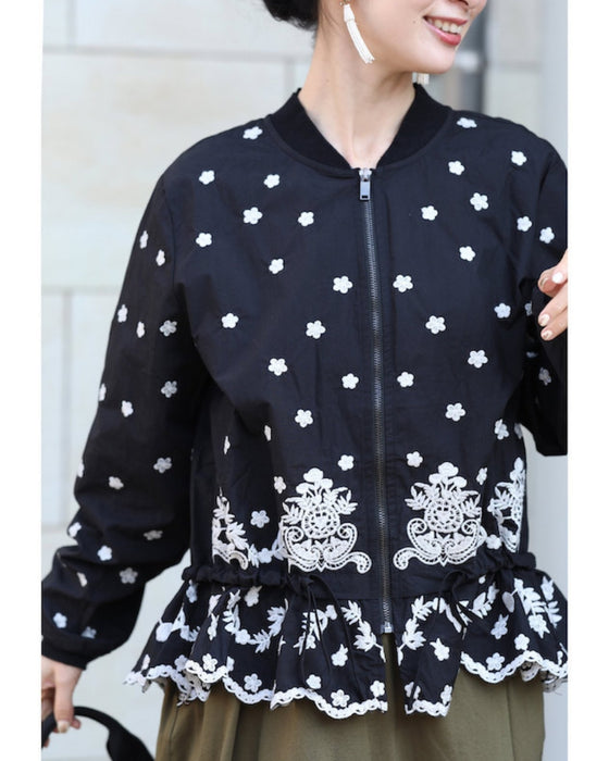 花刺繍を散りばめたペプラムブルゾン