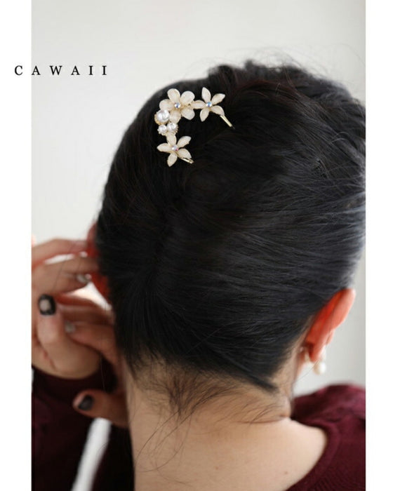 可憐な花咲くU字コームのかんざし