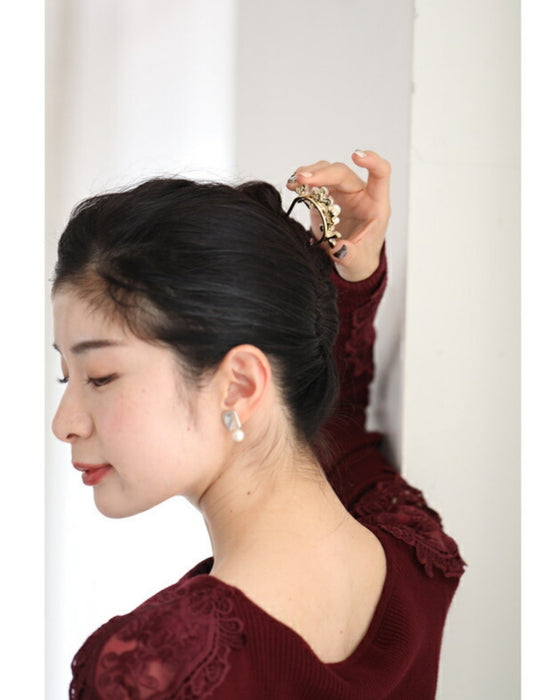 可憐な花咲くU字コームのかんざし