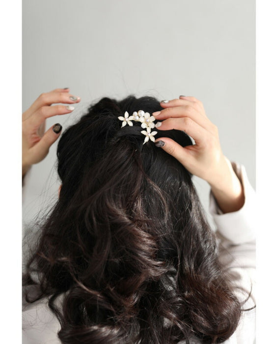 可憐な花咲くU字コームのかんざし