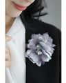 Magnetic overlapping petal corsage