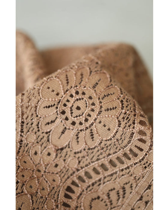 流れる優美な花の総レースミディアムスカート