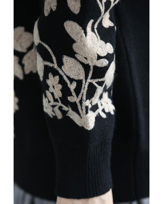 Flower embroidered zip-up knit blouson