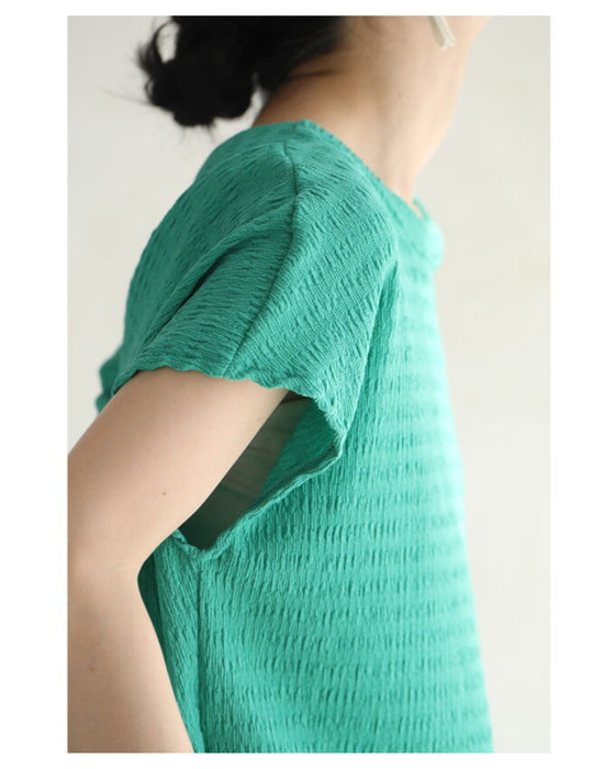 後ろツイストタックのプルオーバートップス