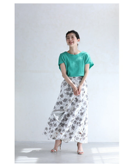 後ろツイストタックのプルオーバートップス