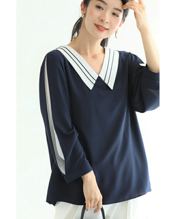 スリット袖から覗くベールの上品ブラウストップス