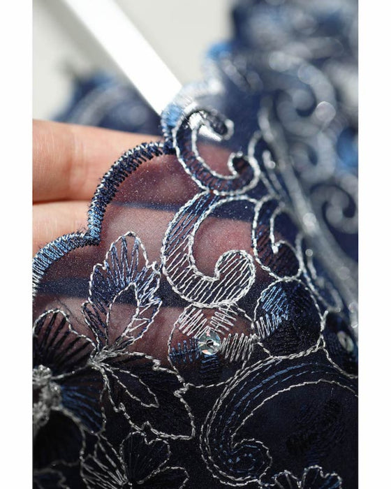 花刺繍が美しい折り畳み日傘