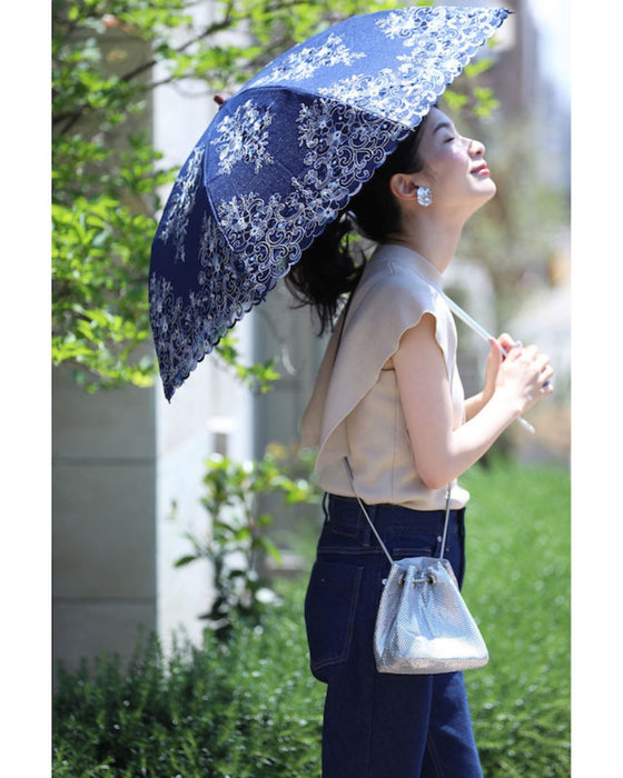 花刺繍が美しい折り畳み日傘
