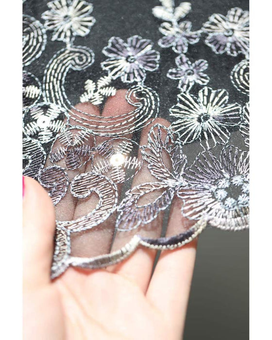 花刺繍が美しい折り畳み日傘