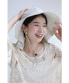 【アウトレット返品交換不可】（紐付き）髪を結んでも被れる。フリルネックガード付きつば広帽子