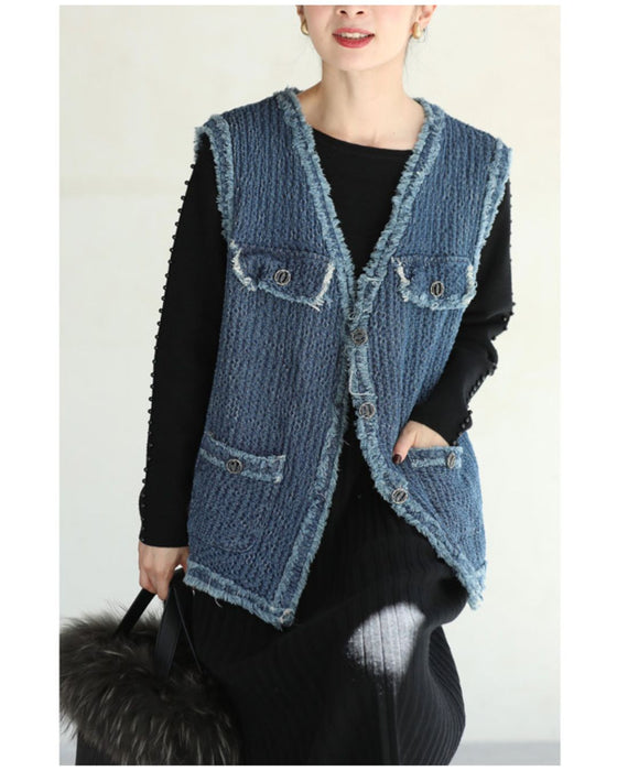Fringe knit vest made of soft denim-like fabric
