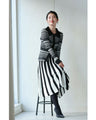 ボーダーカーディガントップスと錯視ラインスカート2点セット