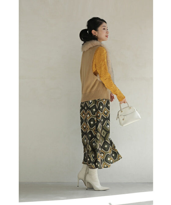 繋がりあう幾何学アートのミディアムスカート