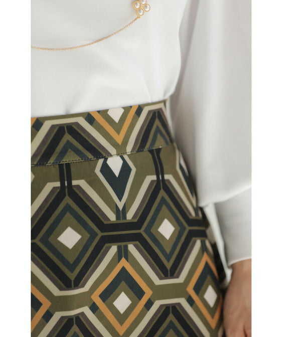 繋がりあう幾何学アートのミディアムスカート