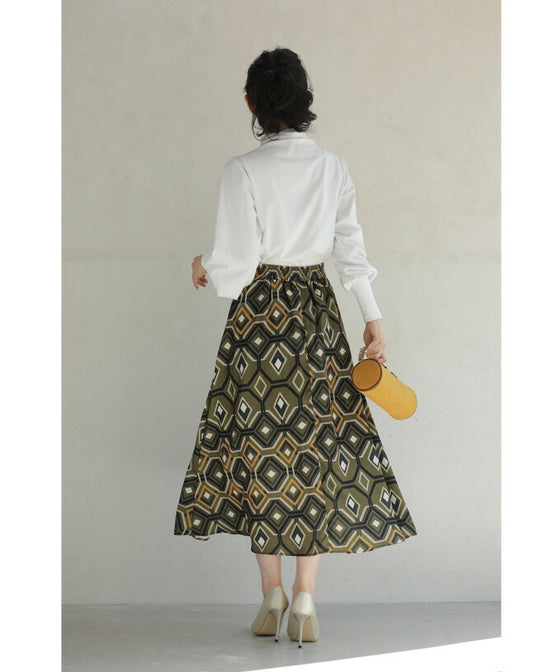 繋がりあう幾何学アートのミディアムスカート